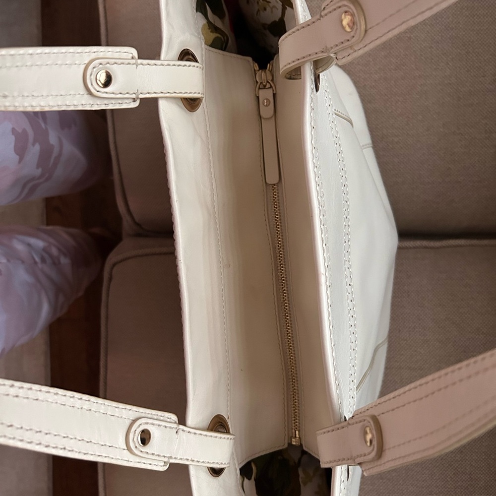 Kate Spade - medium sized cream colored leather satchel shoulder bag. - Picture 8 of 13